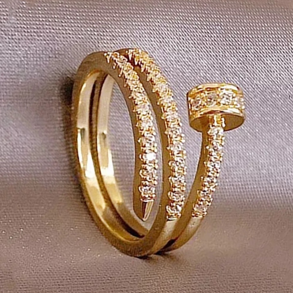 Live show wedding ring